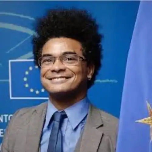 Nidi Bueno, PhD
